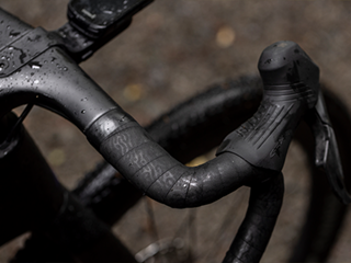 Rennradfahrer unterwegs mit dem BT OrthoCell ®