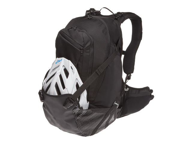 The front flap of the Ergon BX4 Evo offers additional storage space outside the backpacks.