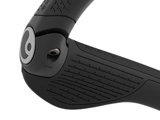 Underside of the GS2 Evo handle shows hidden screw clamp