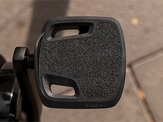 PT Pedal with anti-slip surface