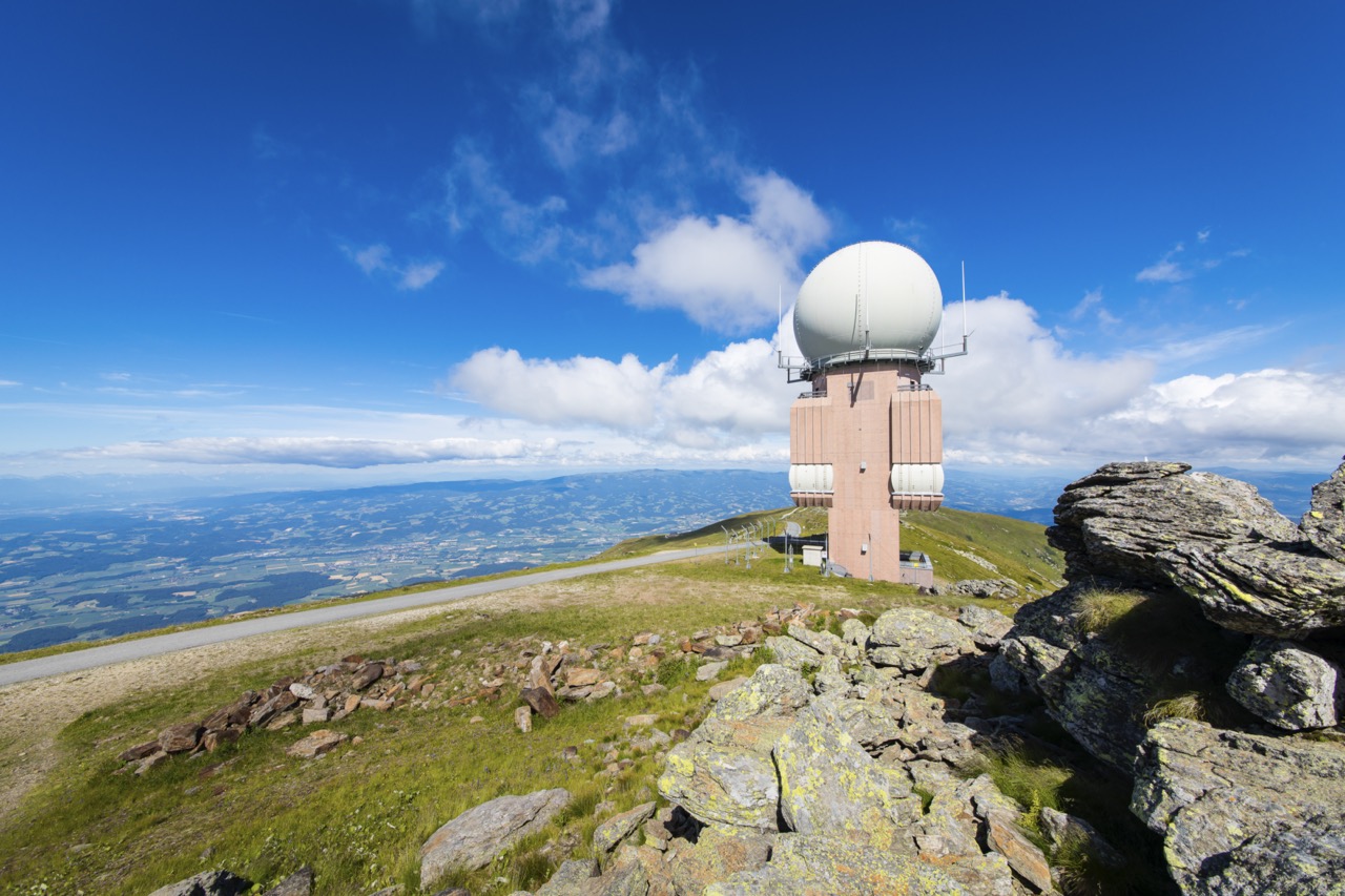 Alpenstraße zum Großen Speikkogel mit Panoramablick über Kärnten.