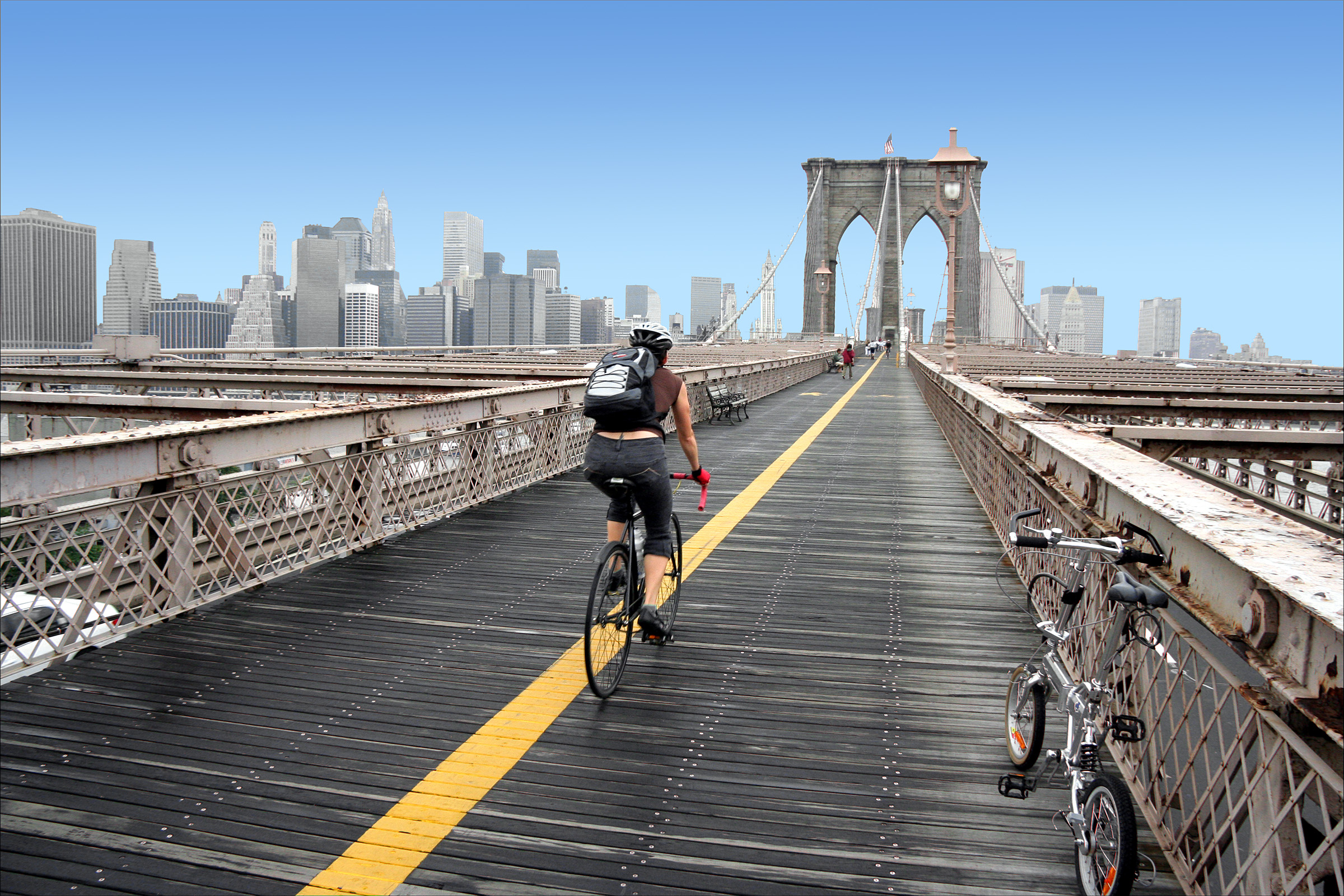 Brooklyn Bridge cyclist